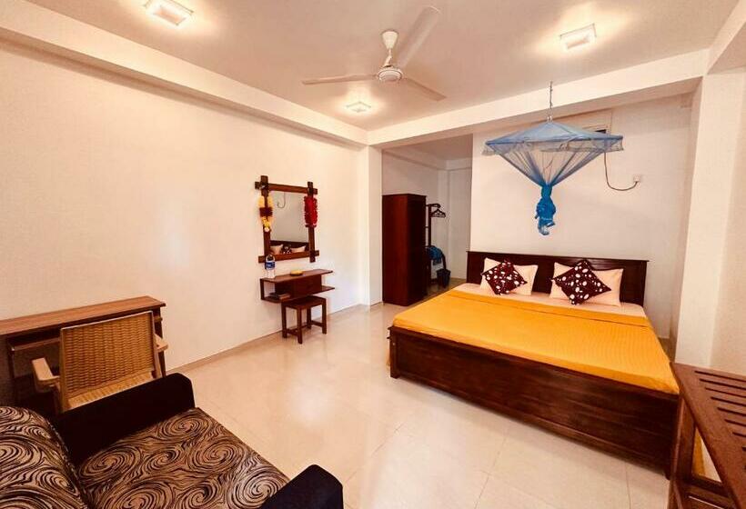 Номер Superior Кровать Кинг, Iresort