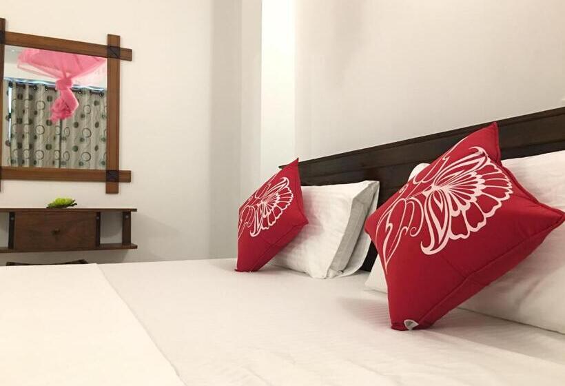 Номер Стандарт Трехместный, Iresort