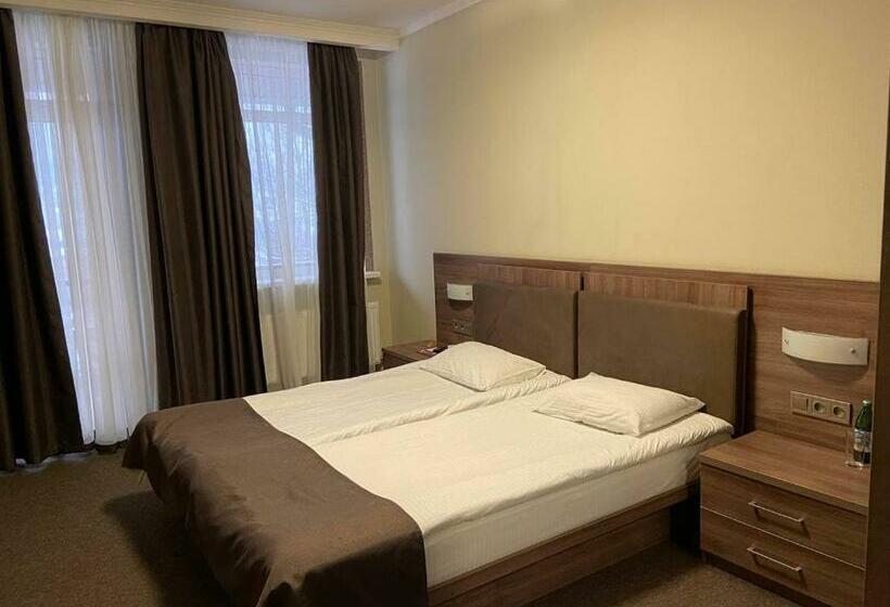 اتاق استاندارد, Kateryna