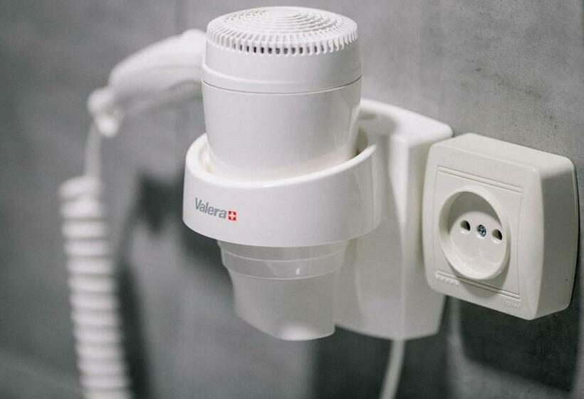 اتاق استاندارد سه نفره, Kateryna