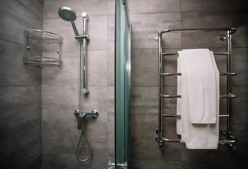 Habitació Economy, Kateryna