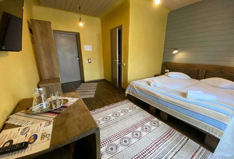 Standardrum med Balkong, Monysto