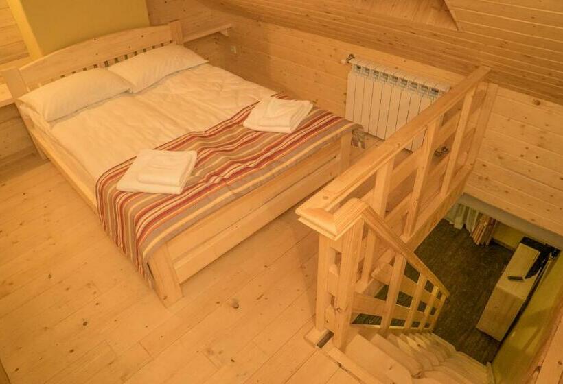 Familjesvit, Monysto