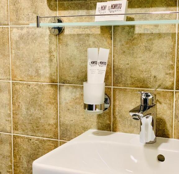 Standardrum, Monysto