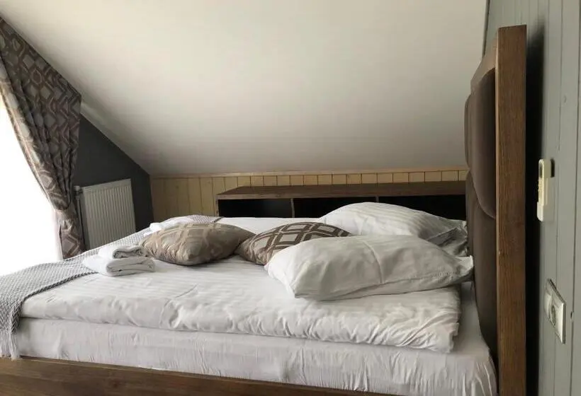 Apartament 1 Dormitori, Monysto