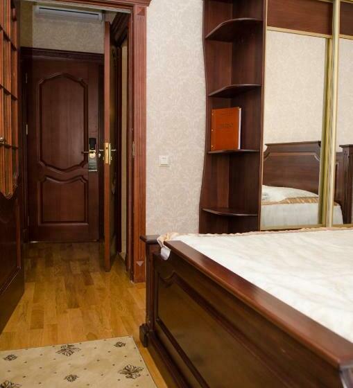 اتاق استاندارد, Naftusya