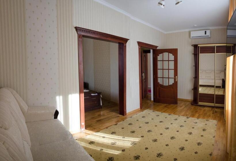 سوییت, Naftusya