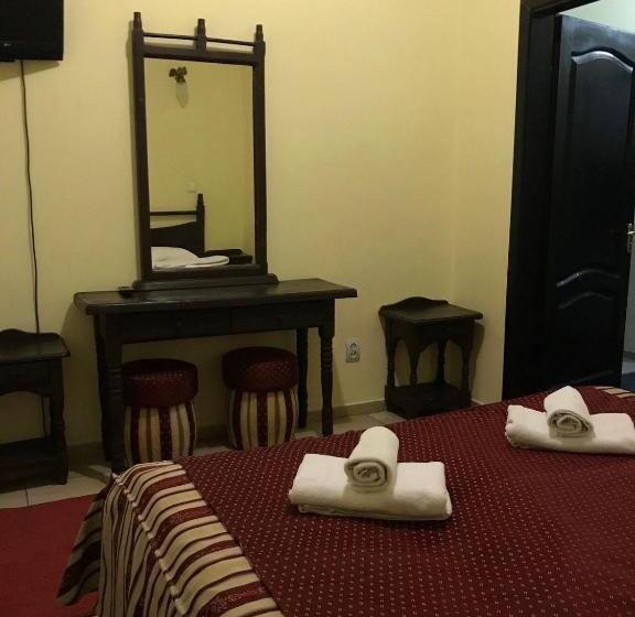 اتاق اکونومی, Patkovski Gold