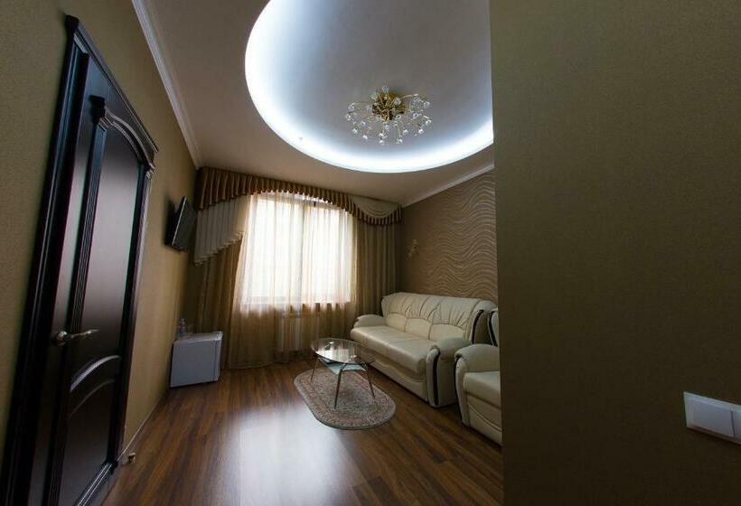 سوئیت 2 خوابه, Royal