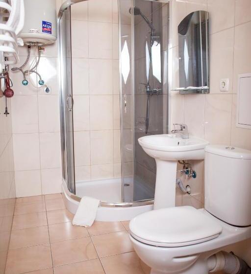 اتاق استاندارد, Skilandhouse