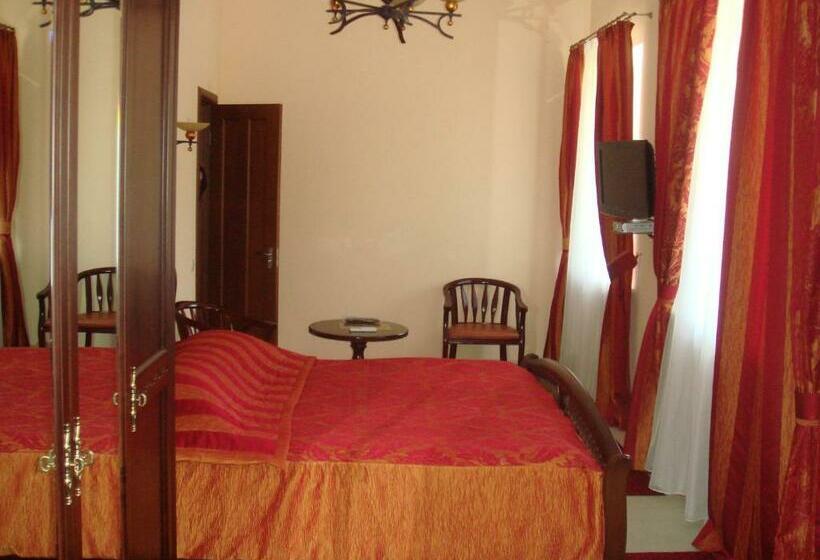 اتاق استاندارد, Status