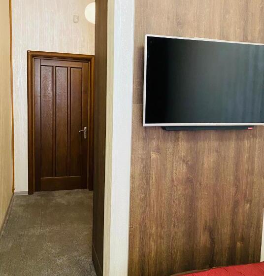 اتاق استاندارد یک نفره, Status