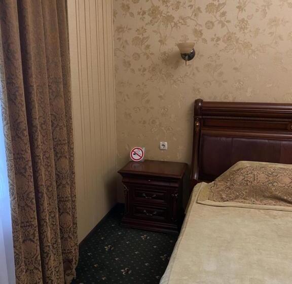 اتاق سوپریور, Status