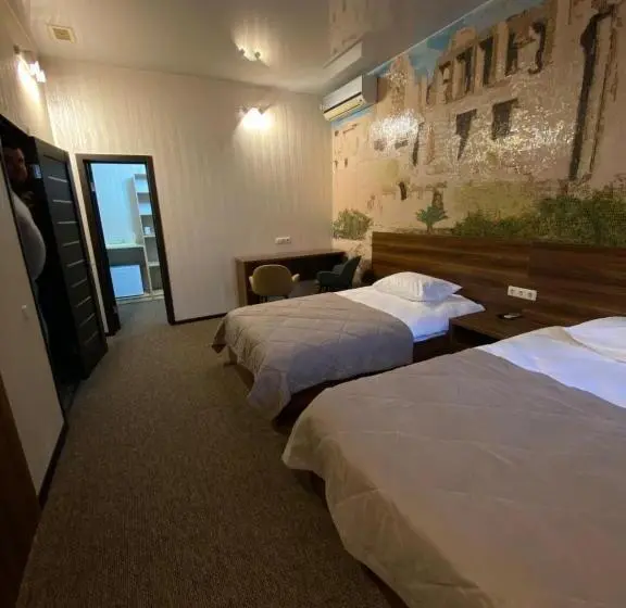 4 Bett Deluxe Zimmer, Status