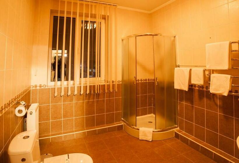 سوییت جونیور, Maria Garden Hotel & Restaurant