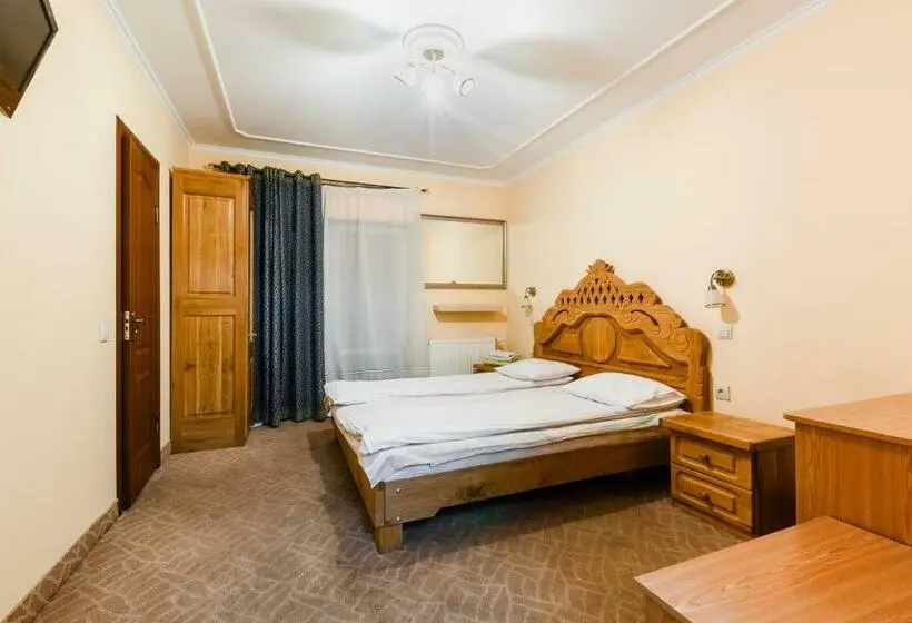 اتاق لوکس با بالکن, Everest