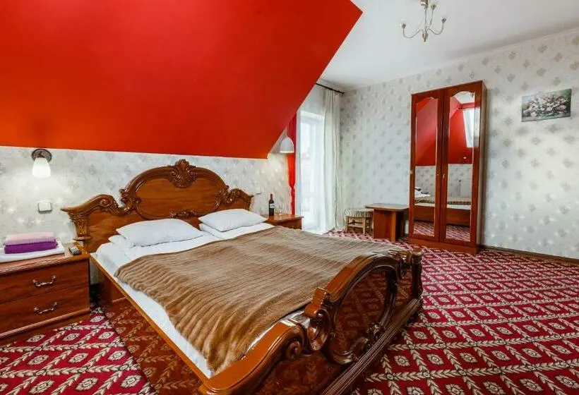 اتاق لوکس با بالکن, Everest