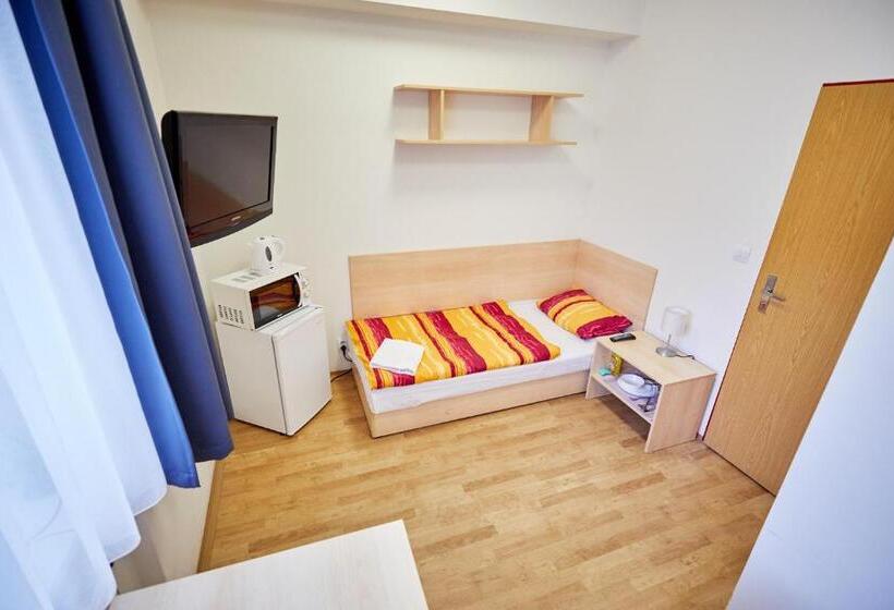 اتاق استاندارد یک نفره, University