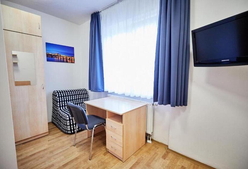 اتاق استاندارد یک نفره, University