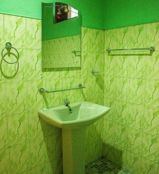 Quarto standart com varanda, Lake Edge Holiday Inn