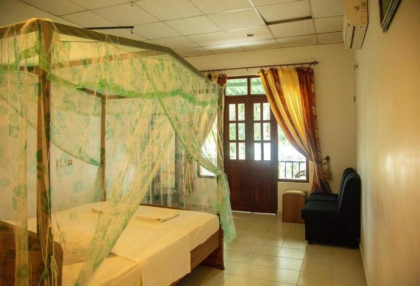 Quarto standart com varanda, Lake Edge Holiday Inn