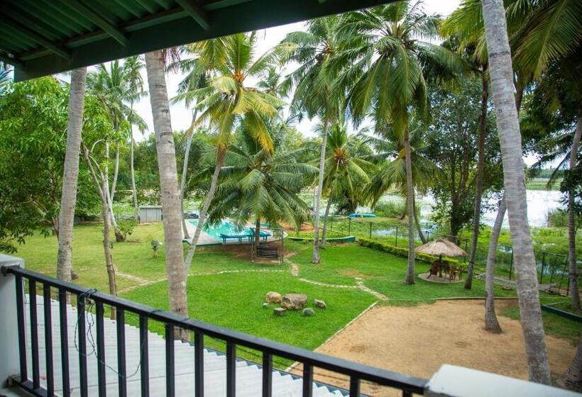 Quarto standart com varanda, Lake Edge Holiday Inn