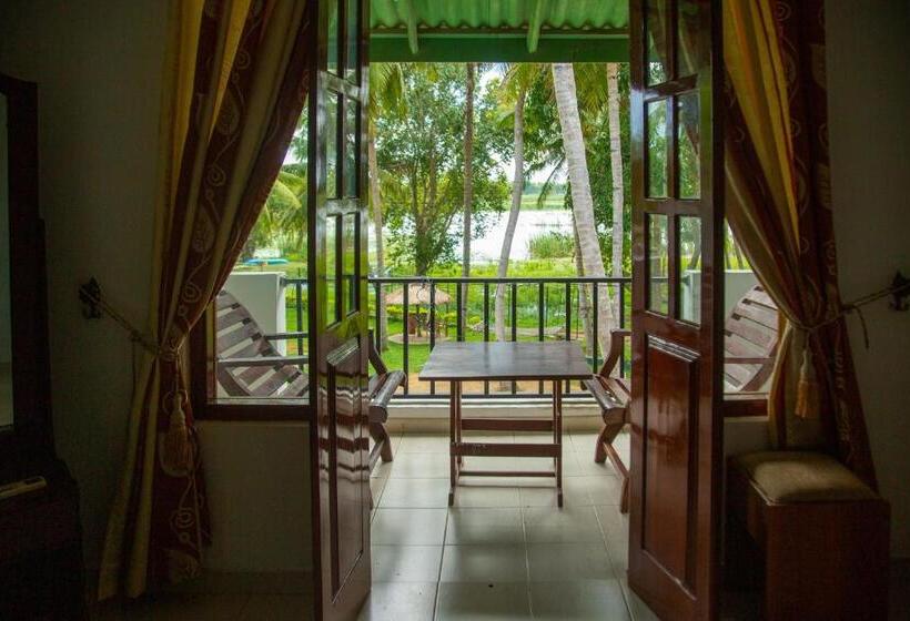 Quarto standart com varanda, Lake Edge Holiday Inn