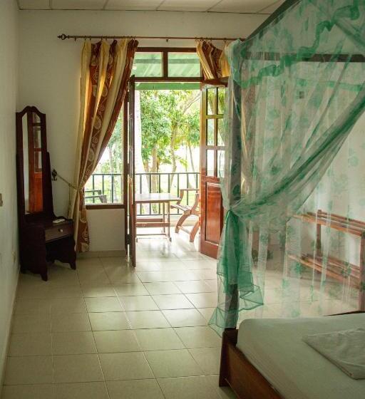 Quarto standart com varanda, Lake Edge Holiday Inn