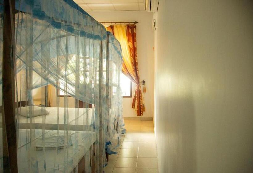 Quarto Familiar, Lake Edge Holiday Inn