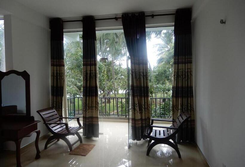 Suite Vista Lago, Lake Edge Holiday Inn