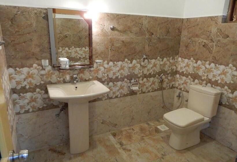 Suite Vista Lago, Lake Edge Holiday Inn