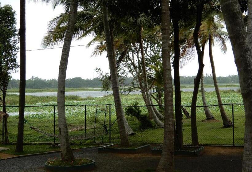 Quarto Deluxe com Balcão, Lake Edge Holiday Inn