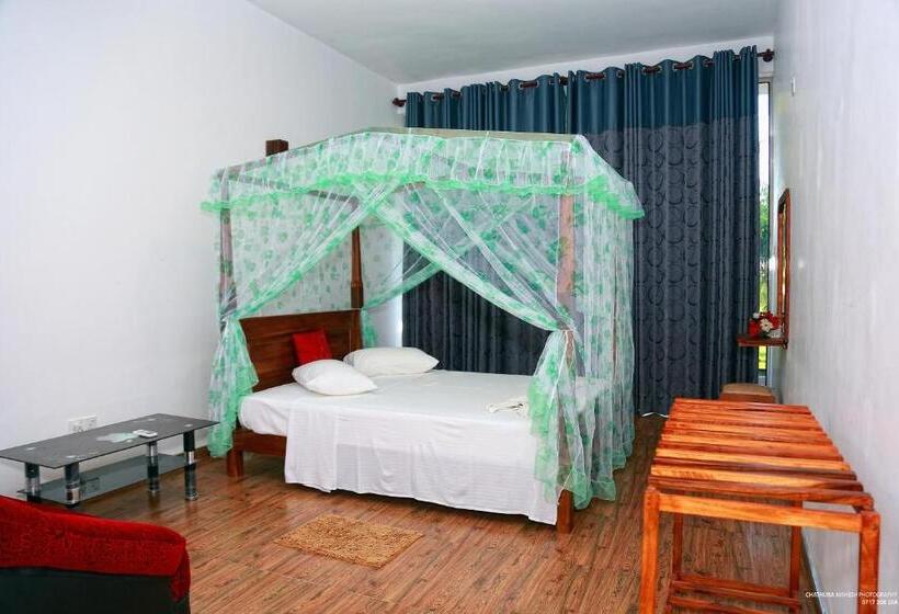 Quarto Deluxe com Balcão, Lake Edge Holiday Inn