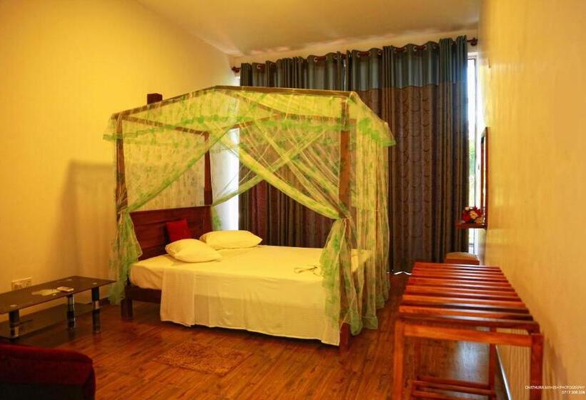 Quarto Deluxe com Balcão, Lake Edge Holiday Inn