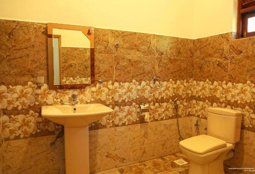 Suite Vista Lago, Lake Edge Holiday Inn