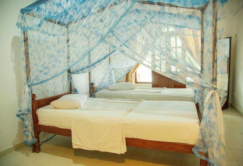 Quarto standart com varanda, Lake Edge Holiday Inn