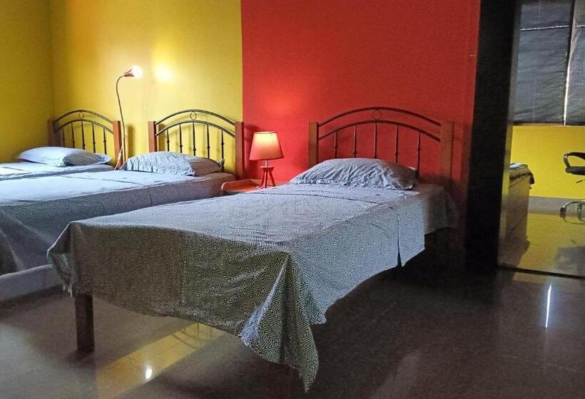 غرفة ديلوكس عائلية, Palms Villa