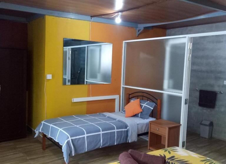 غرفة ديلوكس ثلاثية, Palms Villa