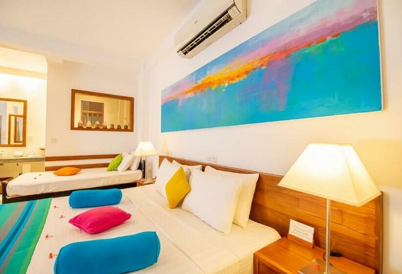 اتاق لوکس با بالکن, The Residence Hikkaduwa