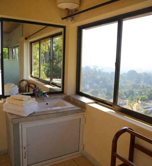 マウンテンビューデラックスルーム, The Views Kandy 360 Mountain View