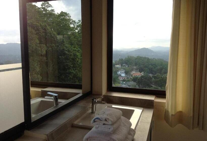 マウンテンビューデラックスルーム, The Views Kandy 360 Mountain View