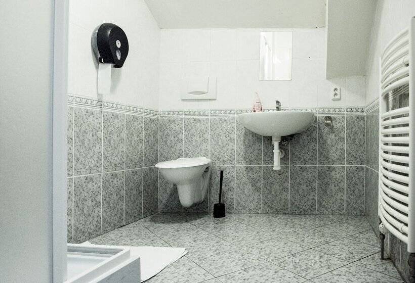 Номер Базовый Одноместный Совместный Санузел, Hostel Eleven