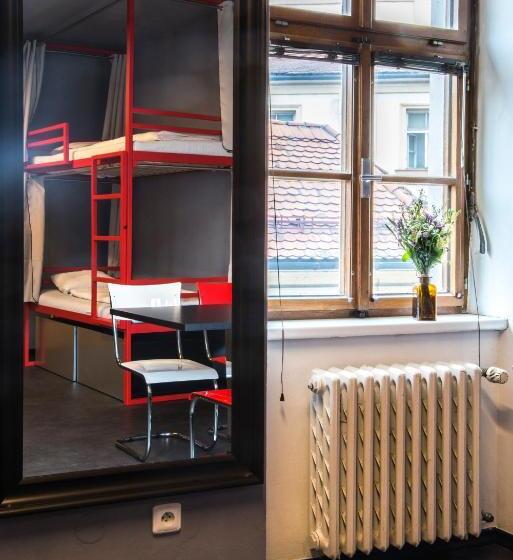 Кровать в Общей Комнате, Hostel Eleven