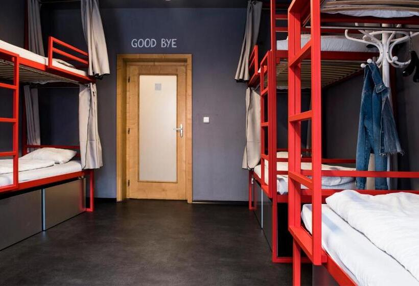 Кровать в Общей Комнате, Hostel Eleven