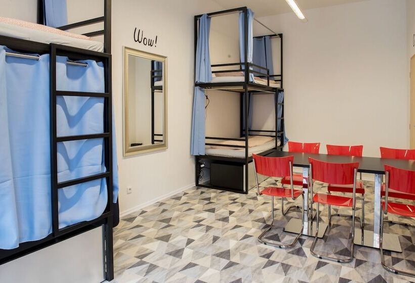 Кровать в Общей Комнате, Hostel Eleven