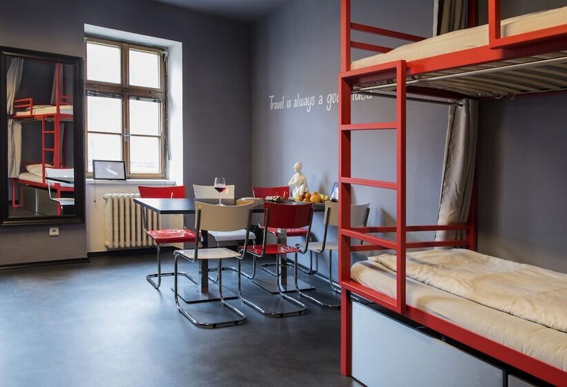 Кровать в Общей Комнате, Hostel Eleven