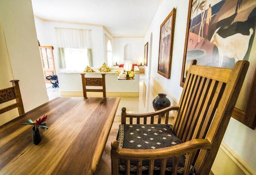 デラックスファミリールーム, Ella Planters Bungalow