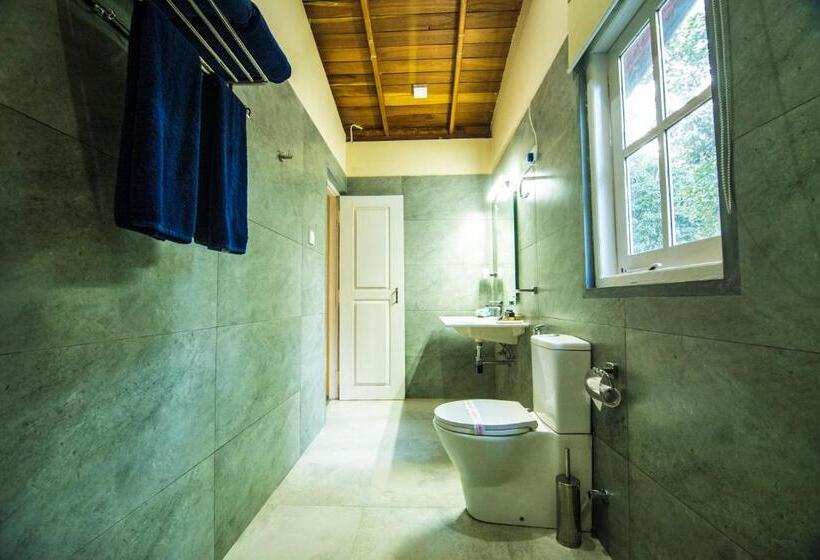 キャビン, Ella Planters Bungalow