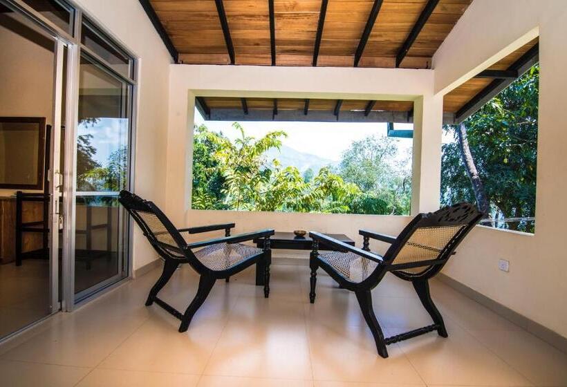 キャビン, Ella Planters Bungalow