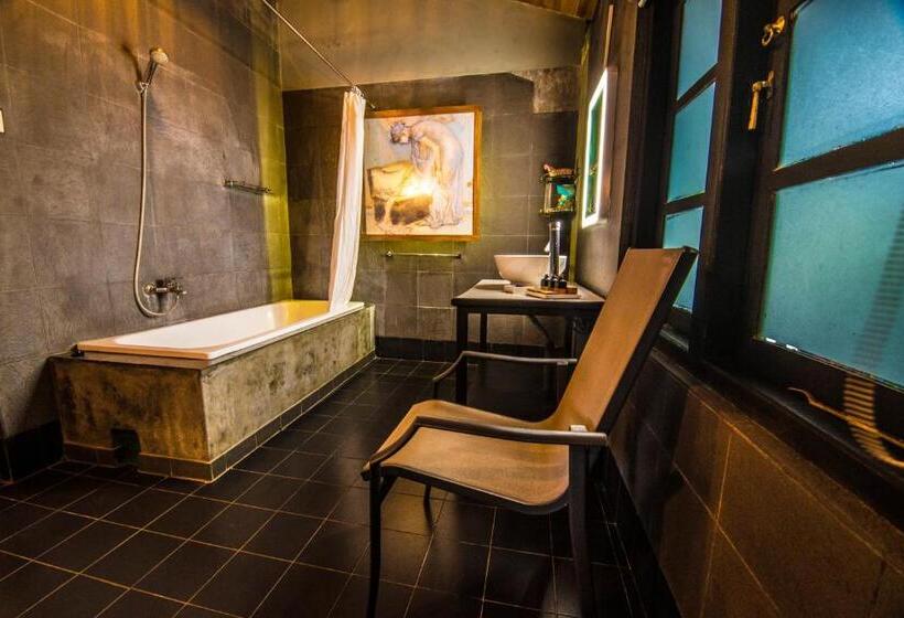 デラックスファミリールーム, Ella Planters Bungalow